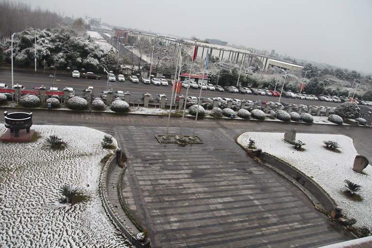 一場(chǎng)雪，才知道您有多美！